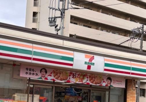 コンビニ　セブンイレブン横浜弥生町3丁目店（コンビニ）まで140m