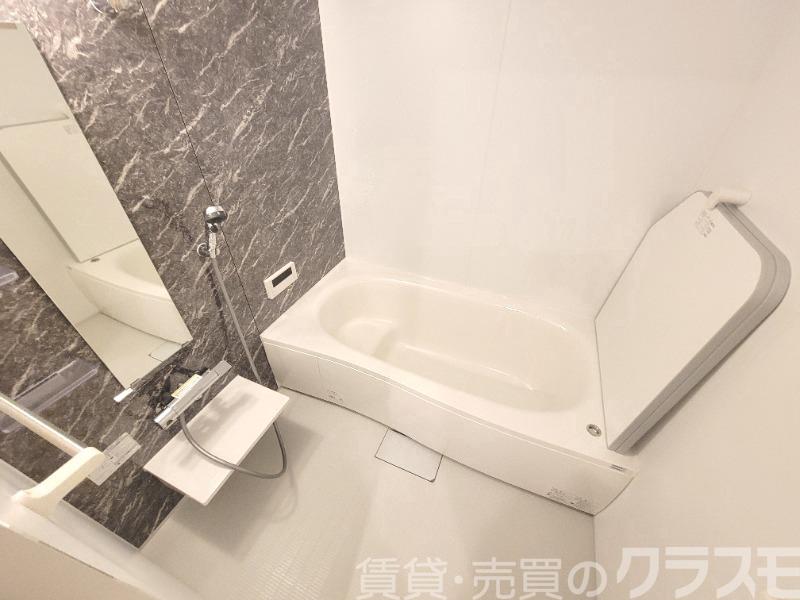 バス・シャワールーム　浴室乾燥機＆追い焚き機能付きバス♪