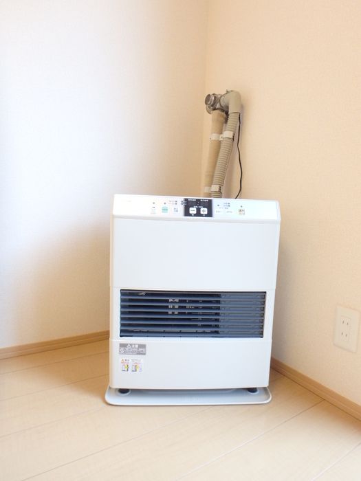 その他設備　灯油FFストーブ