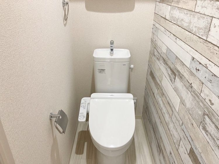 フジパレス十三公園西のトイレ写真