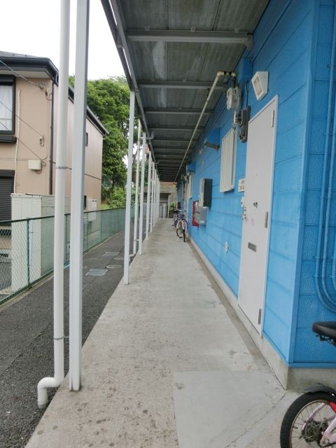 エントランス　共用廊下