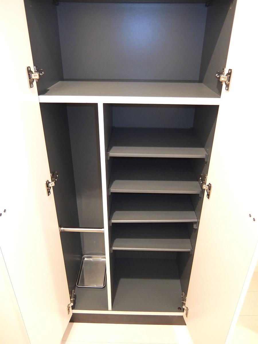 収納　シューズBOX