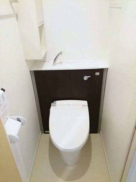 トイレ　（別タイプ参考写真）ブロッサム　コート　北区十条仲原3