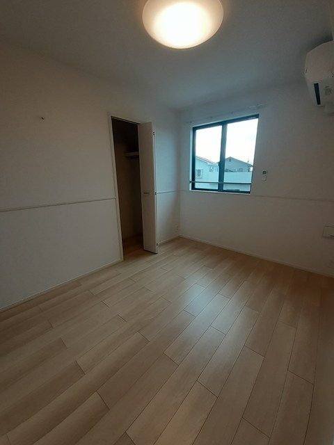 その他部屋・スペース　風通しも良い寝室です☆