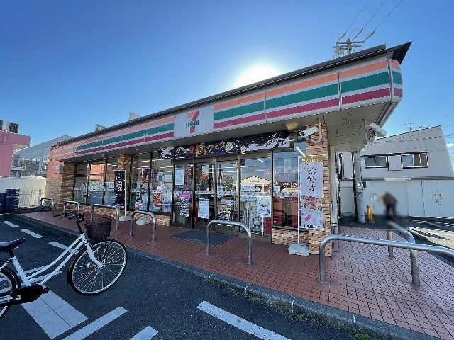 コンビニ　セブンイレブン静岡千代田７丁目店（コンビニ）まで657m