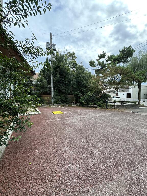 【ヴィラ停雲の駐車場】