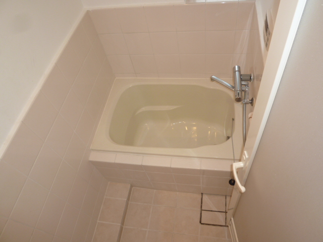 バス・シャワールーム　追い焚きバス