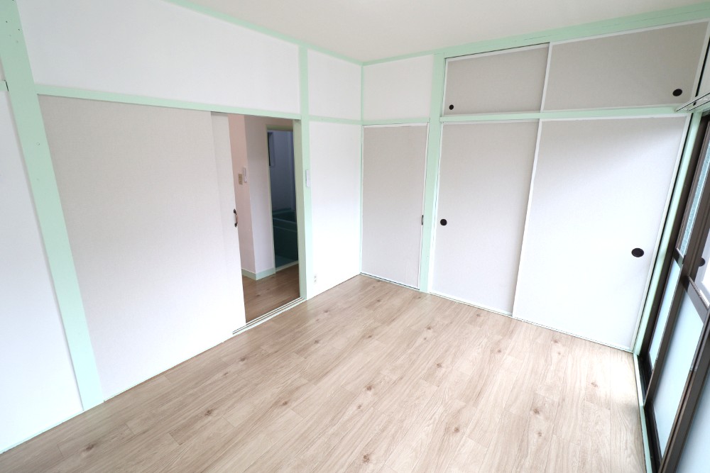 その他部屋・スペース　清潔感のある白を基調としたお部屋にリフォーム済みです。