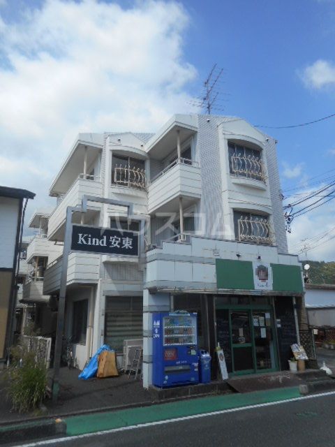 静岡市葵区安東のマンションの建物外観