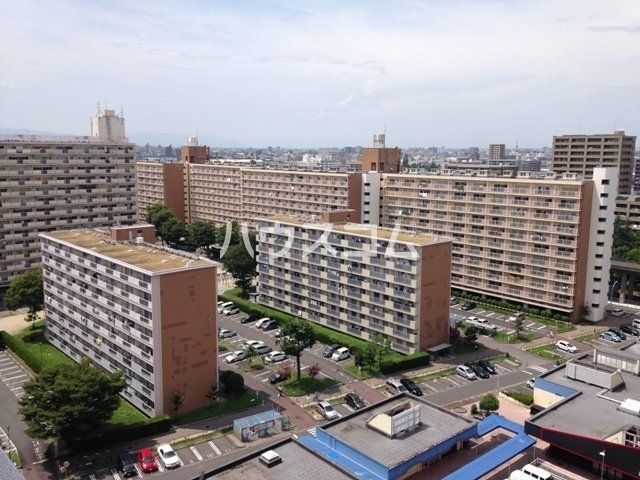名古屋市港区九番町のマンションの建物外観