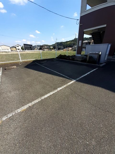 【ボナールの駐車場】