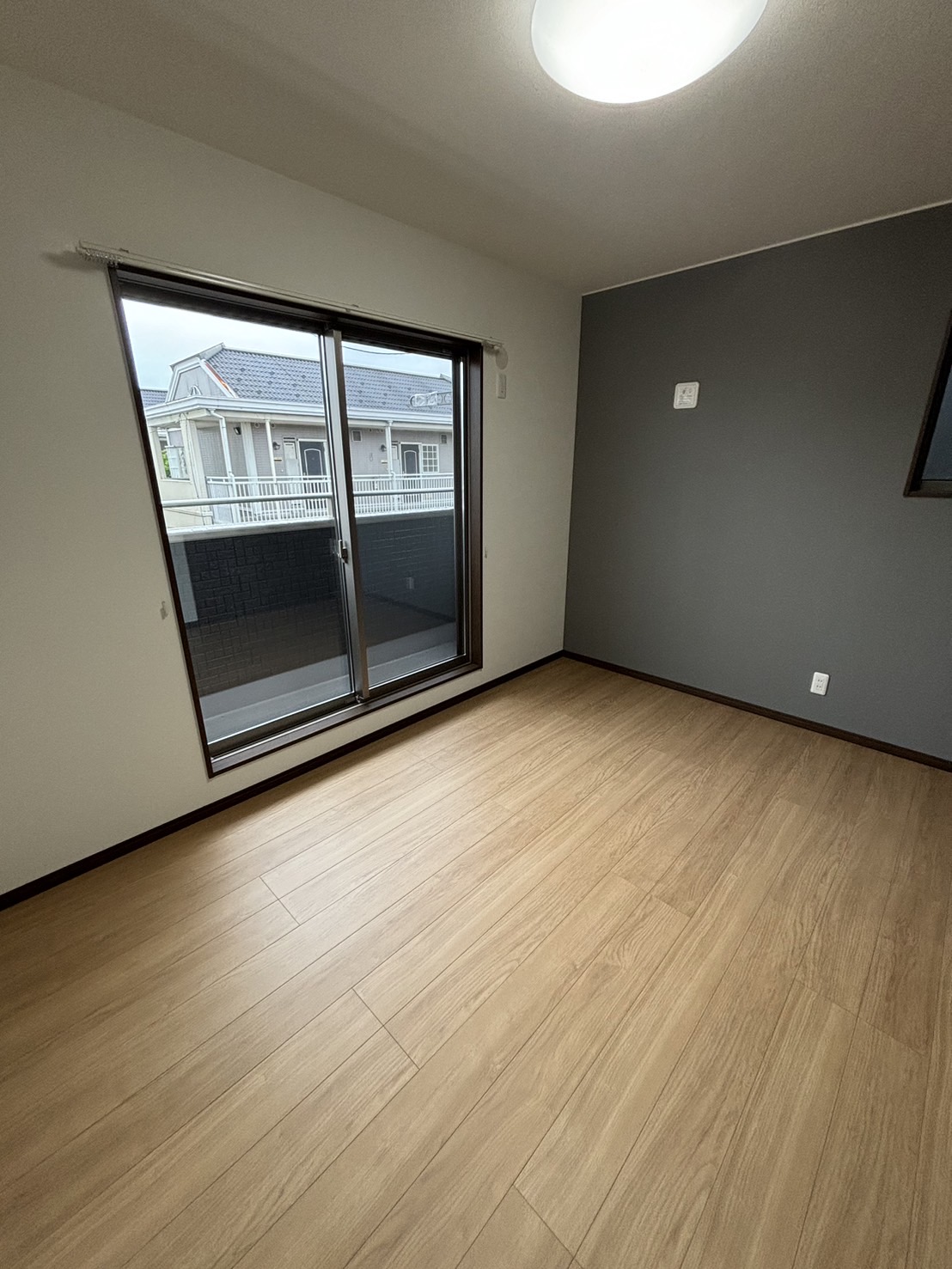 その他　居室もゆっくり寛いで頂ける雰囲気のお部屋となっております♪