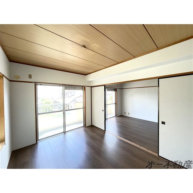 建物外観　洋室