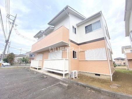 水戸市けやき台のアパートの建物外観