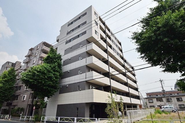 府中市緑町のマンションの建物外観