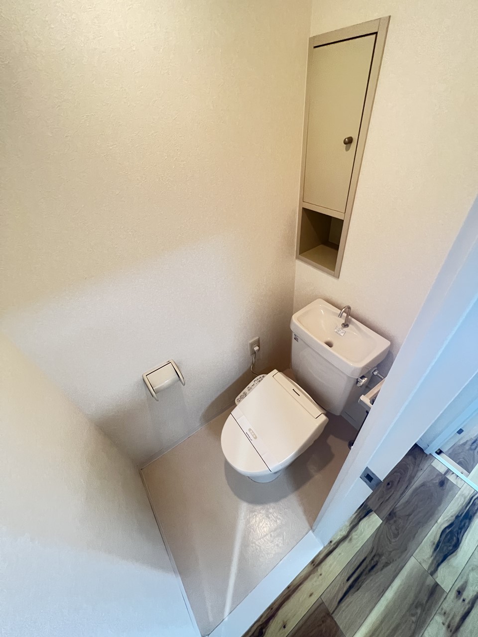 トイレ　※同物件、別部屋の写真です。