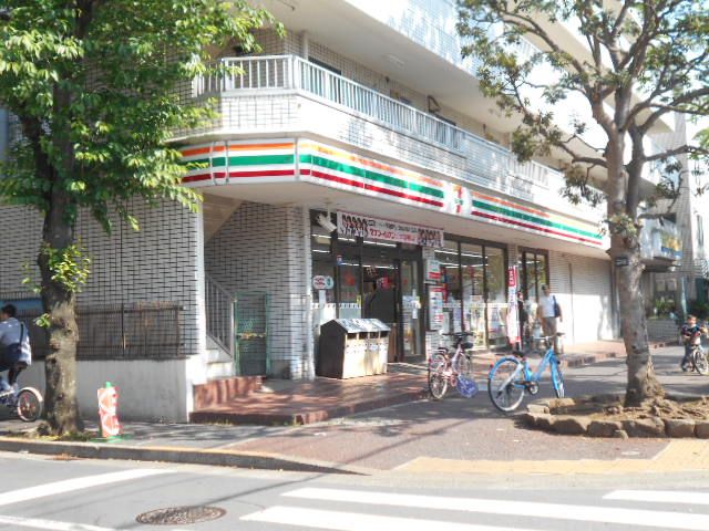 【江戸川区南葛西のアパートのコンビニ】