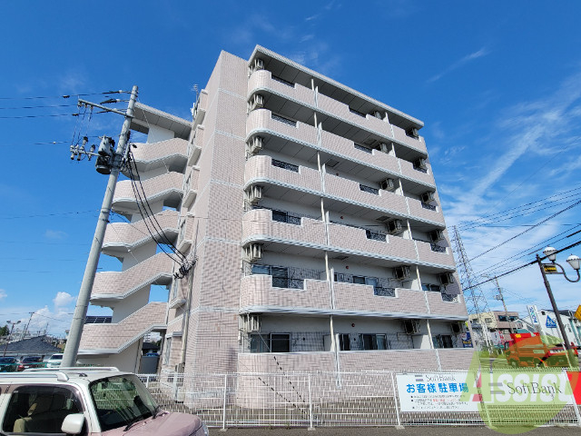 多賀城市下馬のマンションの建物外観