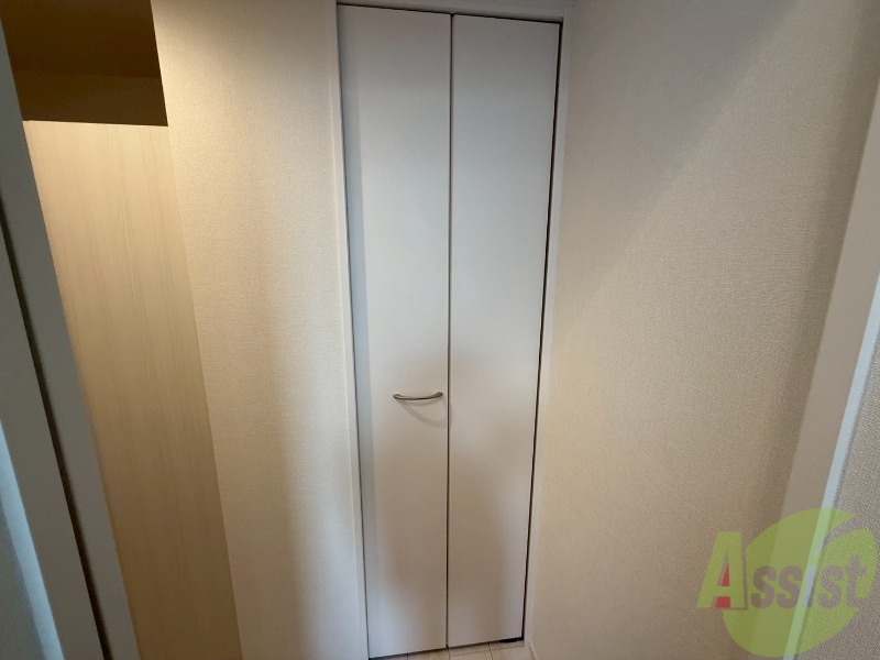 収納　こちら収納でございます。物はこちらへどうぞ。