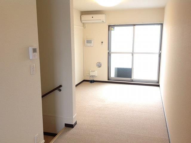 居室・リビング　間仕切りを無くした広々としたリビング