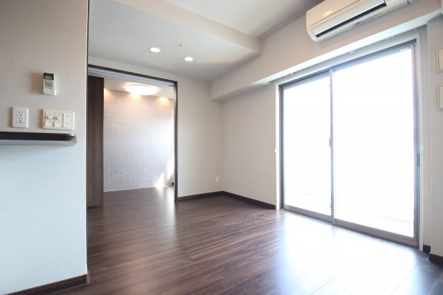 居室・リビング　ゆったり過ごせる居間です