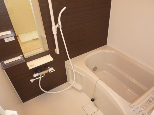 バス・シャワールーム　追い焚きバス