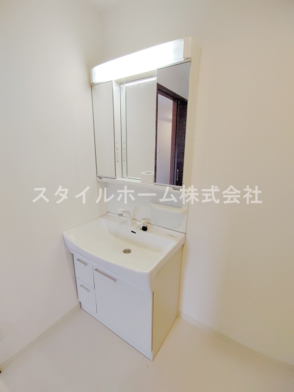 洗面設備　別部屋写真です。