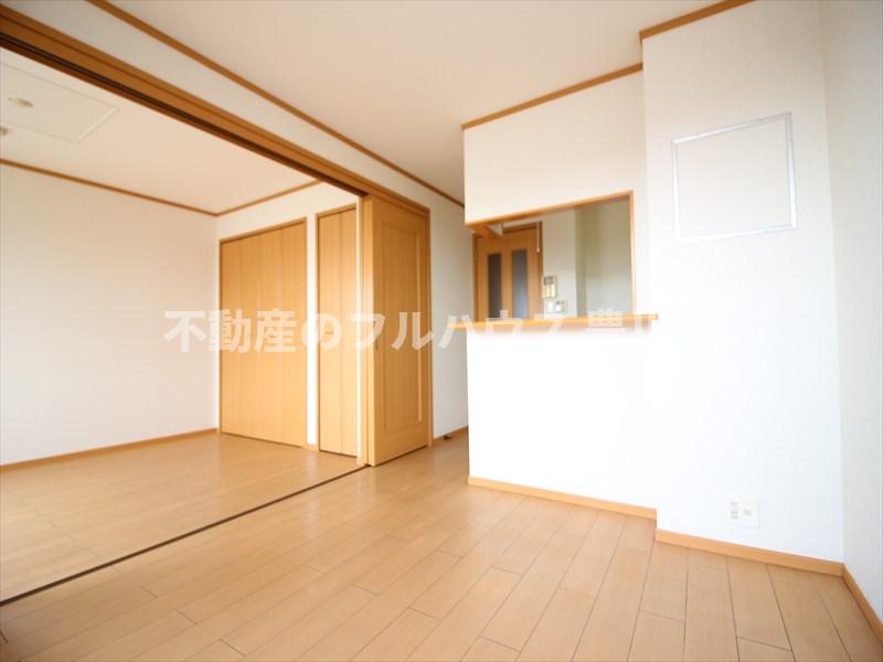 居室・リビング　写真は別室・反転タイプ