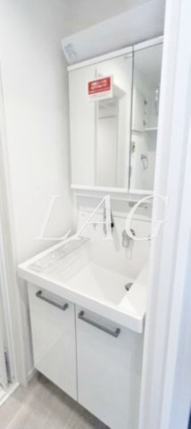 洗面設備　独立洗面台です。