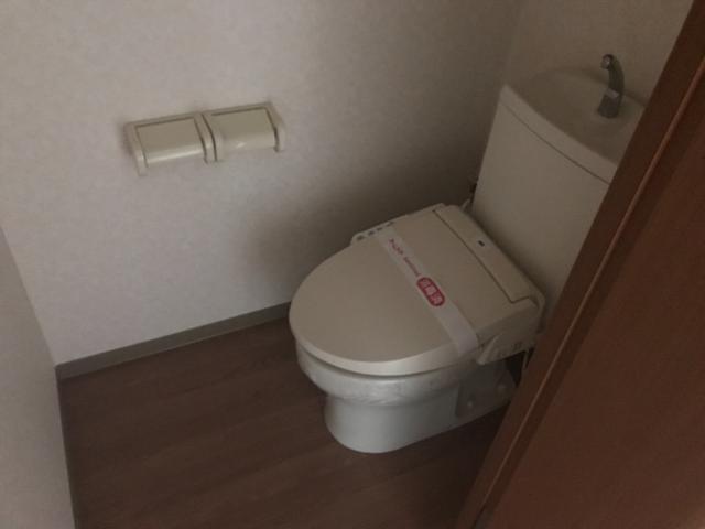 トイレ　シャワー付トイレ
