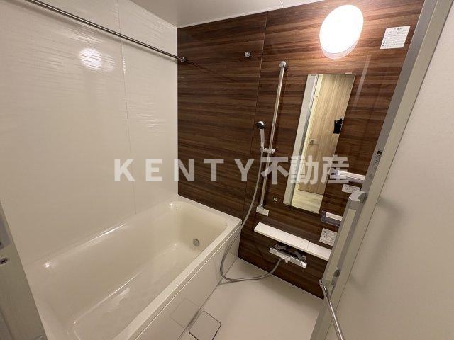 バス・シャワールーム　ゆったり過ごせるお風呂です