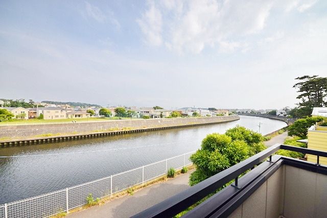 眺望　★川が見えるリバーサイドです★