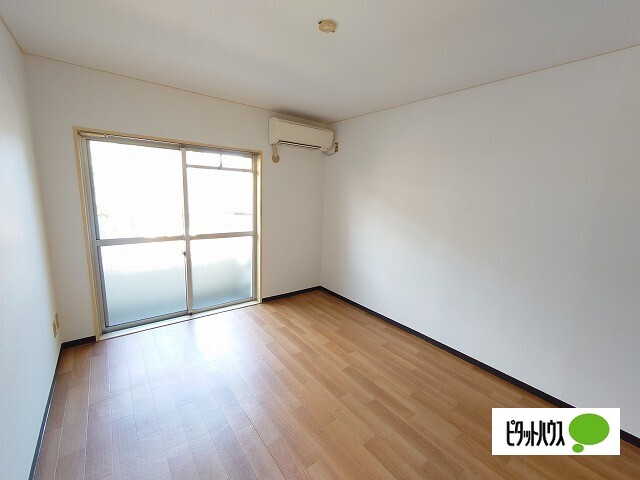 居室・リビング　別のお部屋の写真です