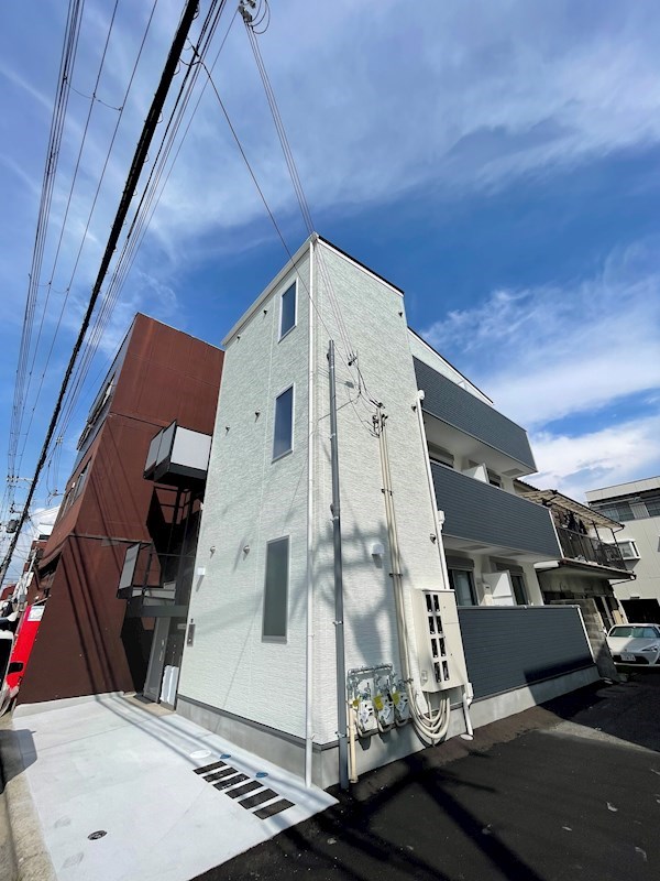 建物外観　落ち着いた雰囲気の外観です