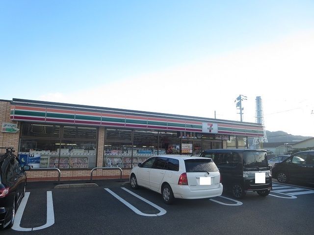 コンビニ　セブンイレブン柳井港前店（コンビニ）まで800m