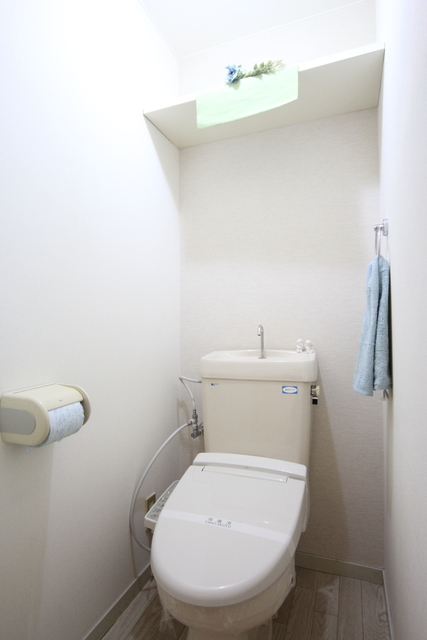 トイレ　モデルルームにつき家具等は撤去となります。