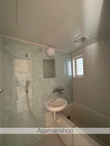 バス・シャワールーム　写真は別号室の参考写真となります。