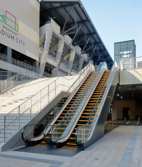 ショッピングセンター　STADIUM CITY SOUTH（ショッピングセンター）まで352m