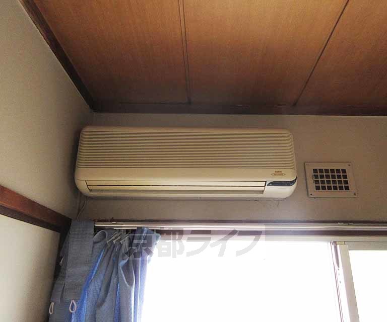 その他設備　エアコン付き。