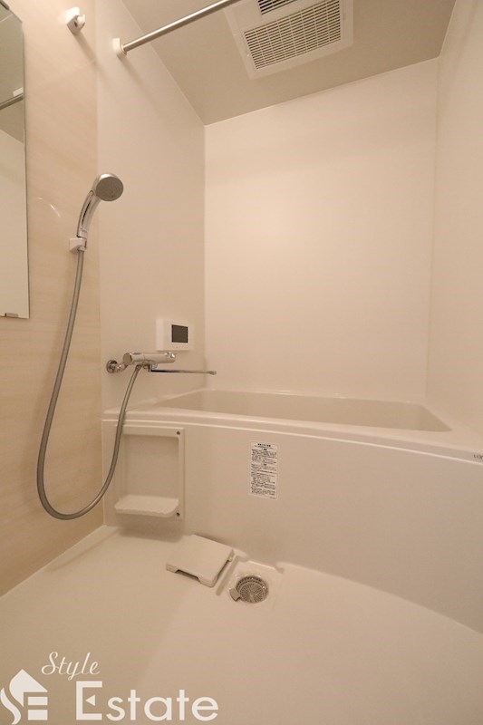 バス・シャワールーム　バスルーム