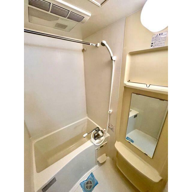 バス・シャワールーム　浴室乾燥機付きバスルーム