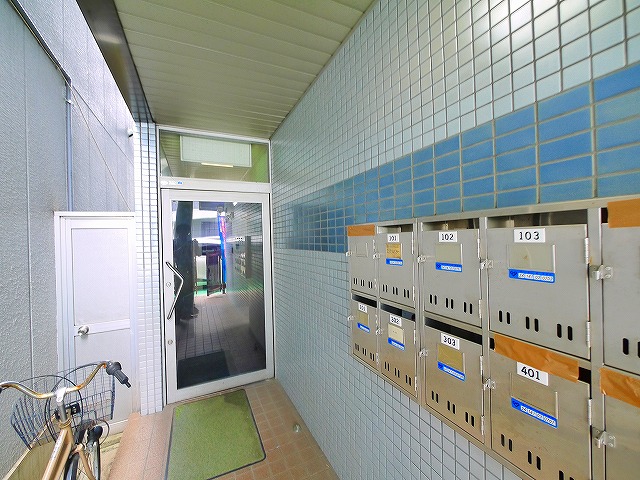 エントランス　建物の内部です