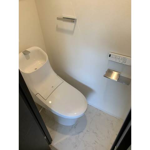 トイレ　別部屋参考写真