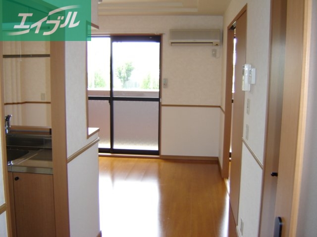 居室・リビング　リビング