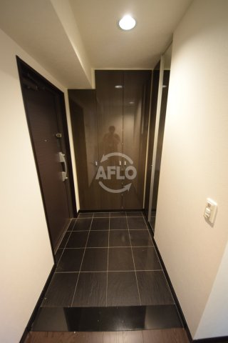 玄関　アルグラッドザタワー心斎橋　玄関