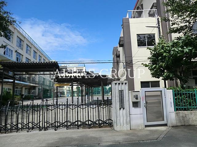 中学校　品川区立荏原第一中学校（中学校）まで720m