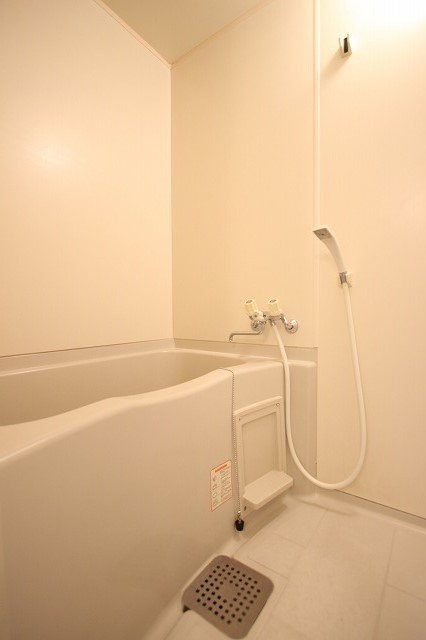 バス・シャワールーム　同物件別部屋