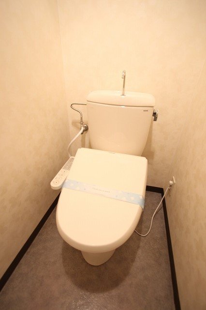 トイレ　同物件別部屋