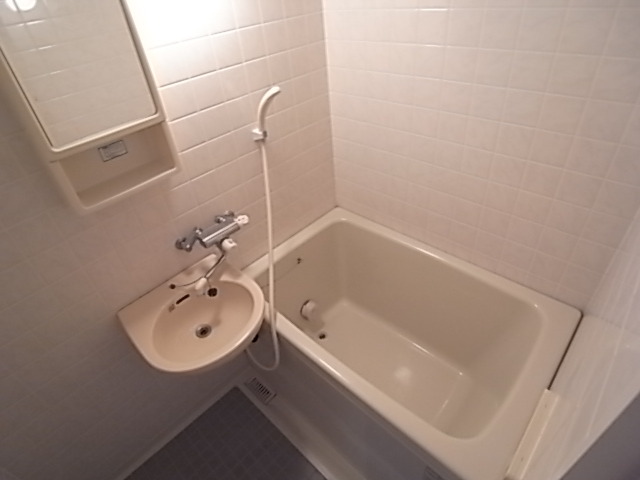 バス・シャワールーム　バスルーム