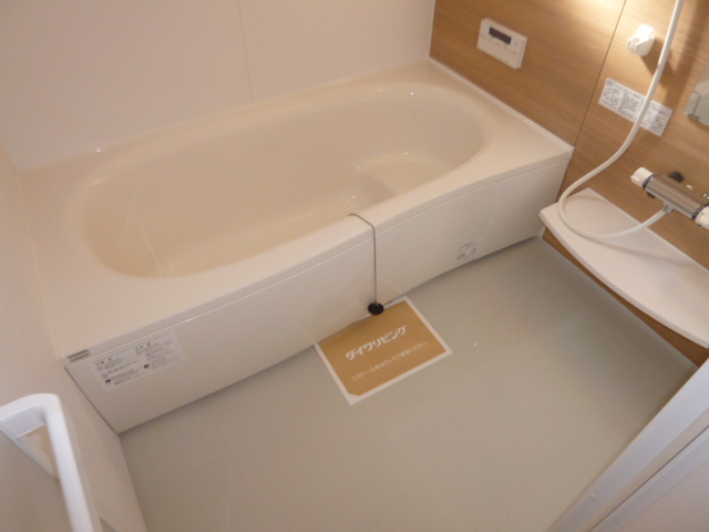 バス・シャワールーム　追い焚きバス